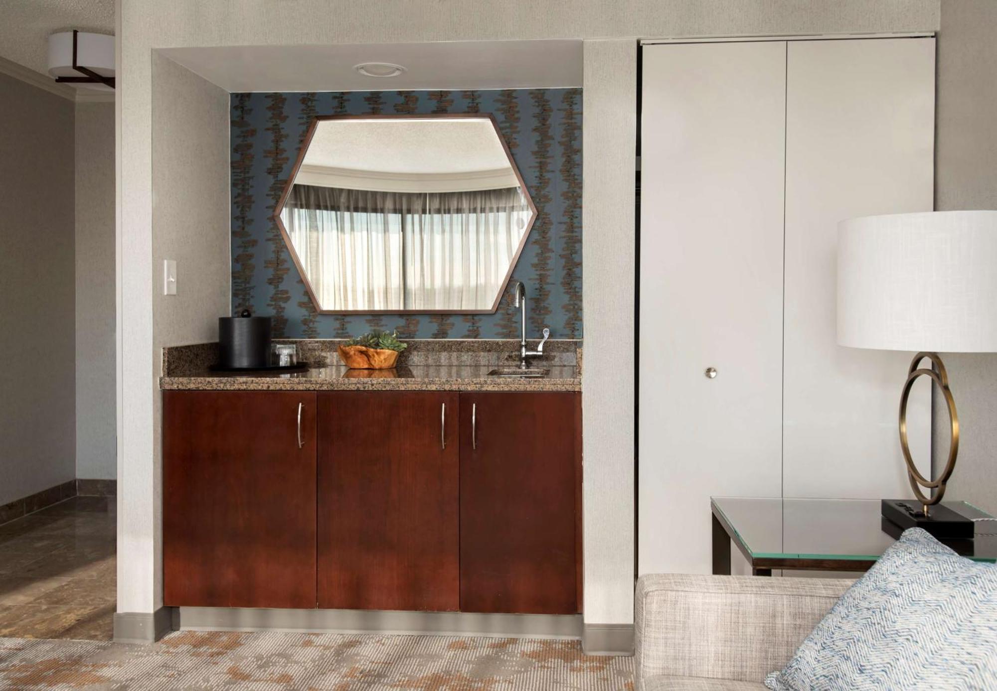 Embassy Suites By Hilton Bethesda Washington Dc Esterno foto