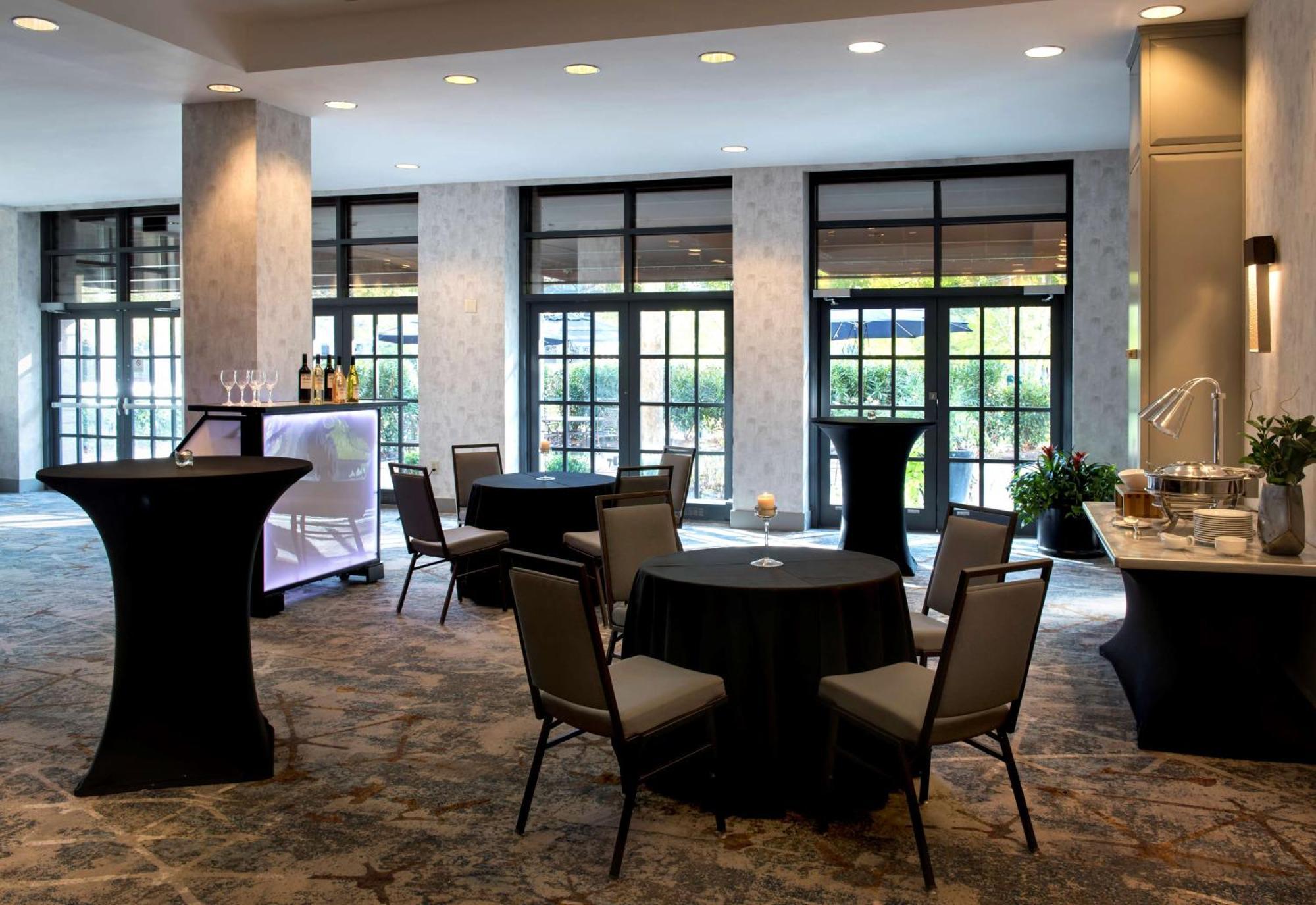 Embassy Suites By Hilton Bethesda Washington Dc Esterno foto