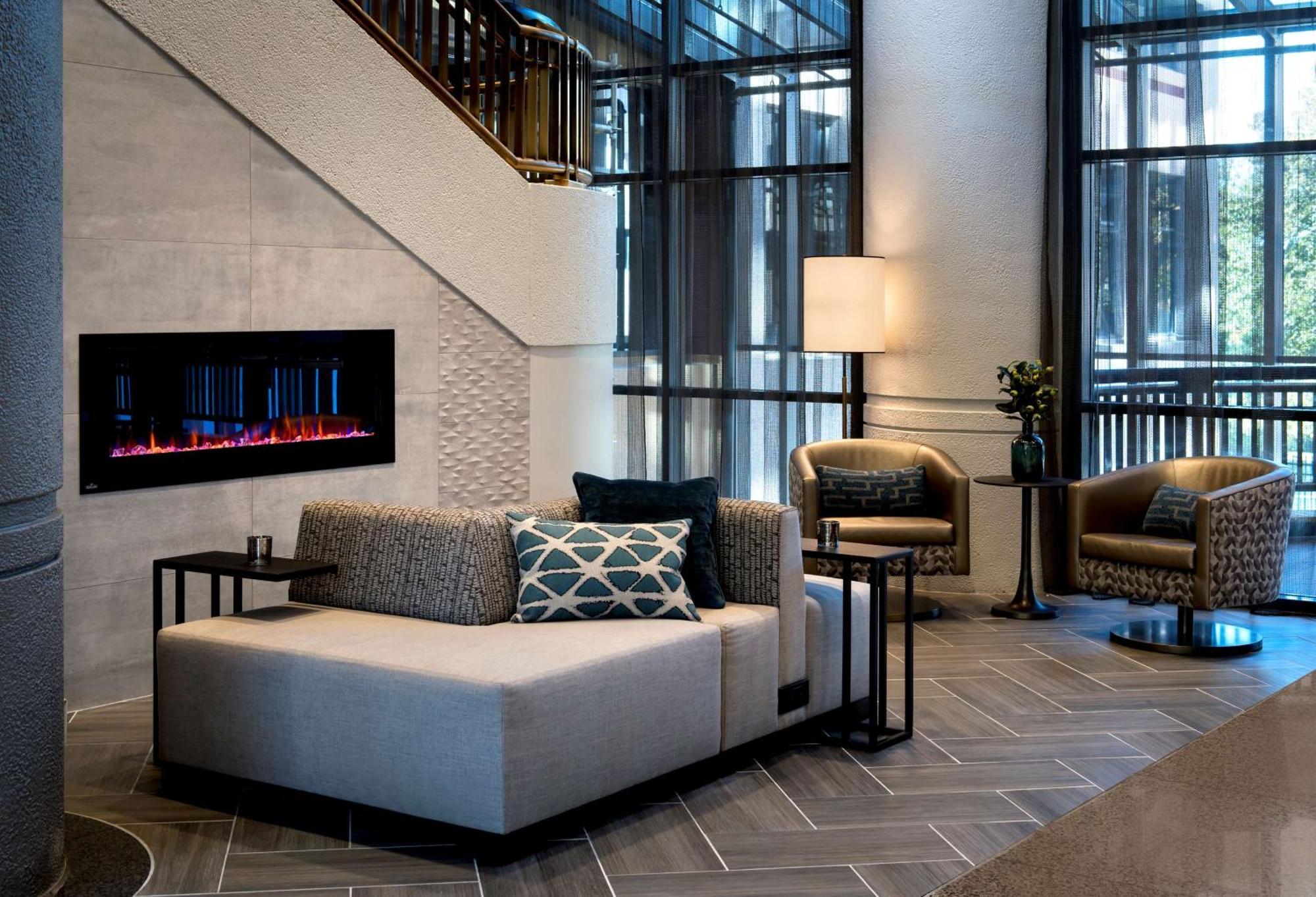 Embassy Suites By Hilton Bethesda Washington Dc Esterno foto