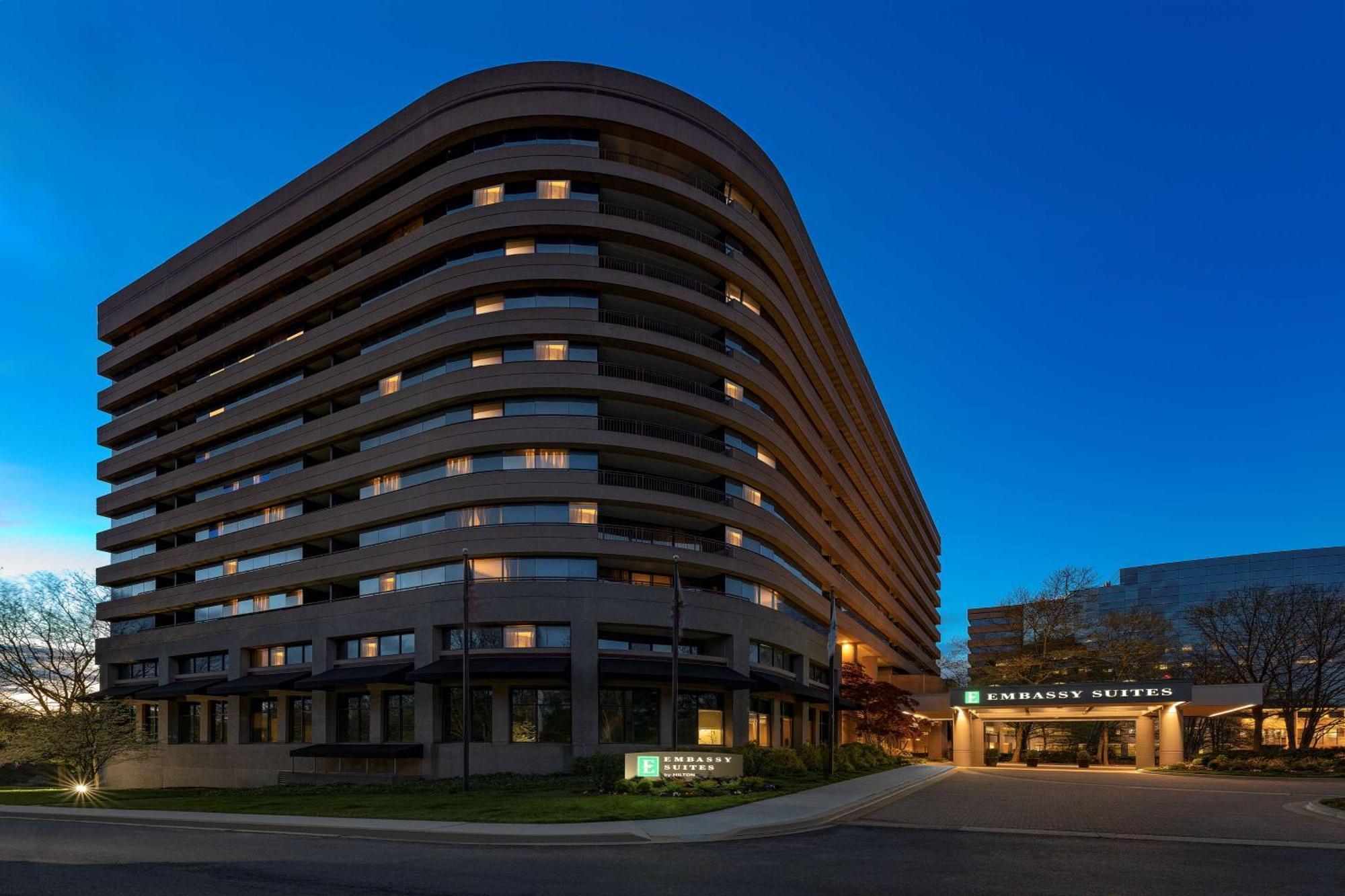 Embassy Suites By Hilton Bethesda Washington Dc Esterno foto