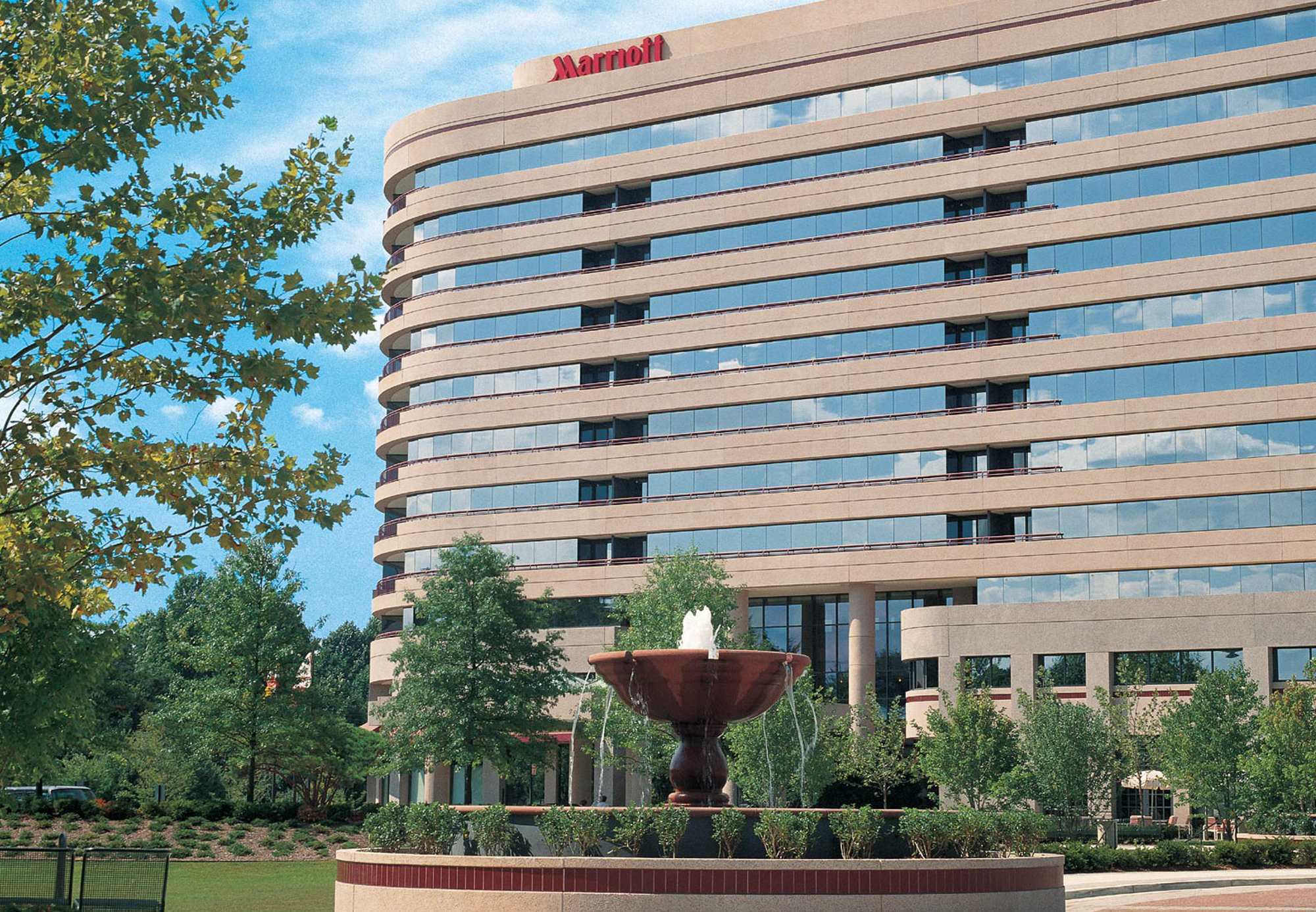 Embassy Suites By Hilton Bethesda Washington Dc Esterno foto